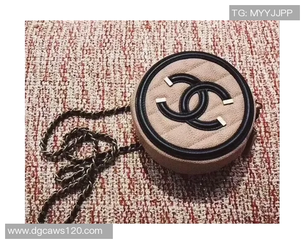 足球球星购买假货风波引发关注 真假难辨的奢侈品背后故事